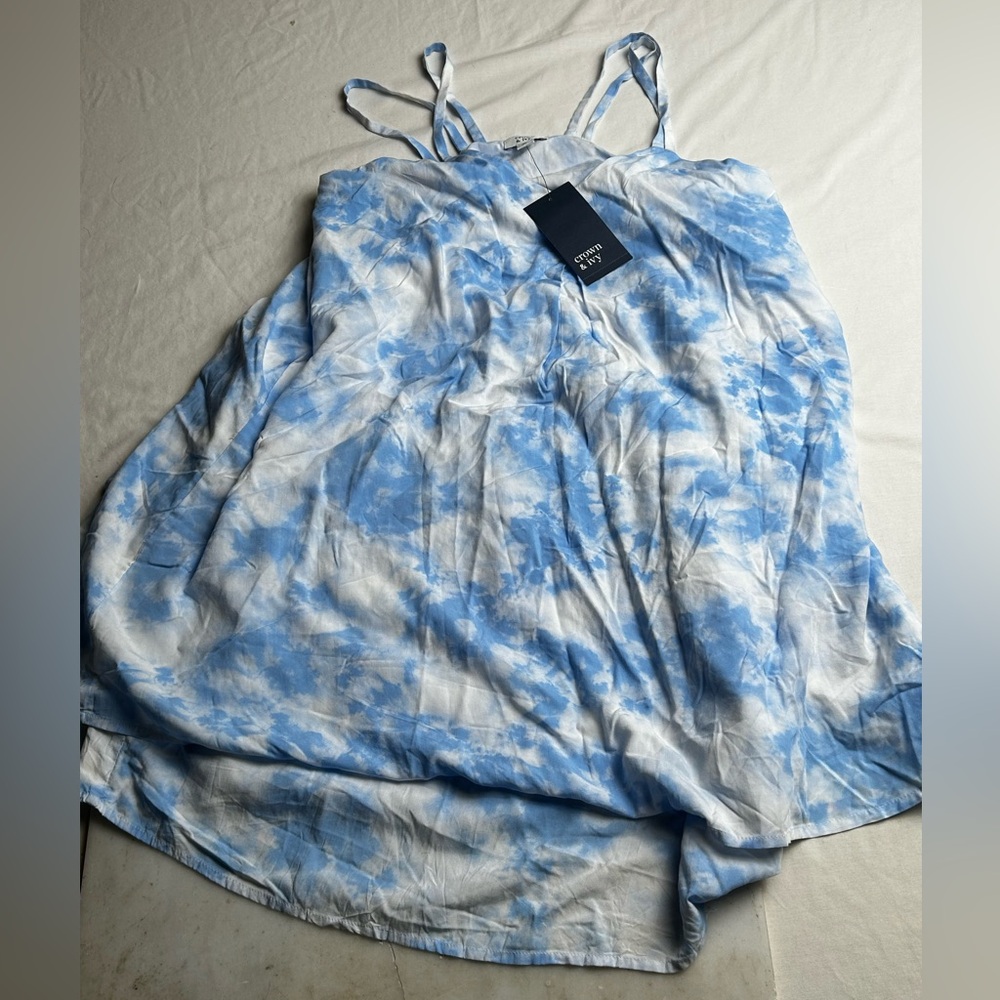 Crown and Ivy women’s summer dress blue and white cloud size small NWT